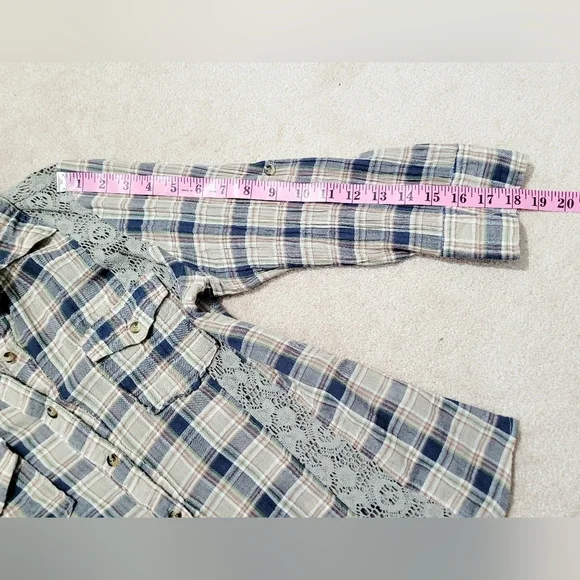 BKE Women Plaid Button Front Shirt Size Medium Lace Back Panels Western Boho Y2K - Picture 7 of 12